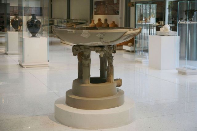 Isthmia - Archaeological Museum - Marble basin 7th Cen BC